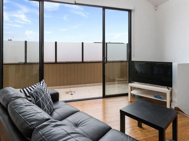 4/271 Albion Street, Brunswick VIC 3056