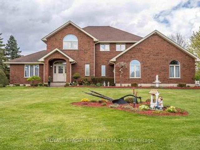 42720 Meadow Wood Lane, Central Elgin, ON, N0L 2L0 house for sale | Listing ID X13101 | Royal LePage
