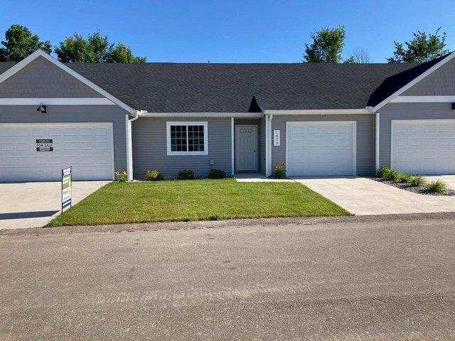 4273 Highpoint Dr, Wayland, MI 49348