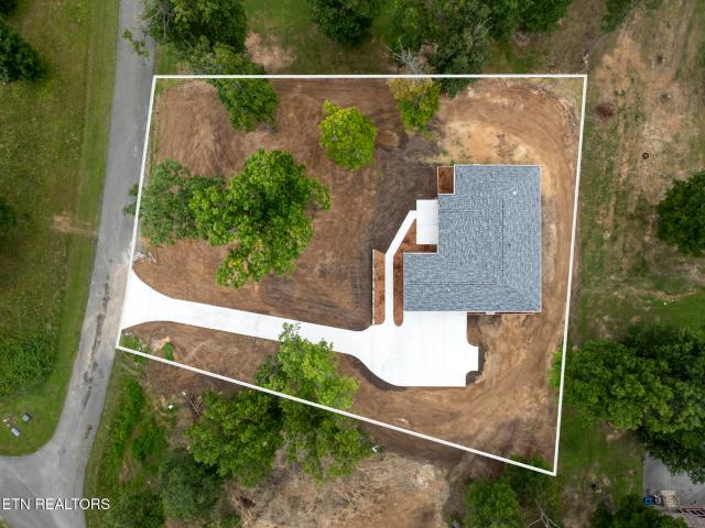 427 Bluff View Lp