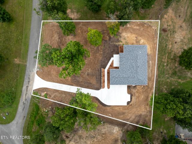 427 Bluff View Lp