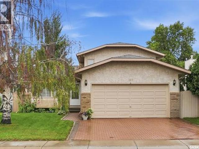 427 Bronson Crescent, Saskatoon, SK, S7J 5E4 house for sale | Listing ID SK047163 | Royal LePage