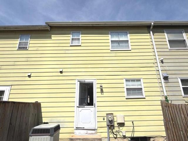 427 Hardmoore Court