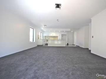 4/27 Second Avenue, Broadbeach, QLD 4218