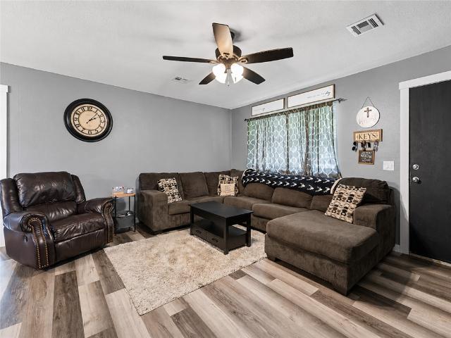 427 W Walnut Avenue