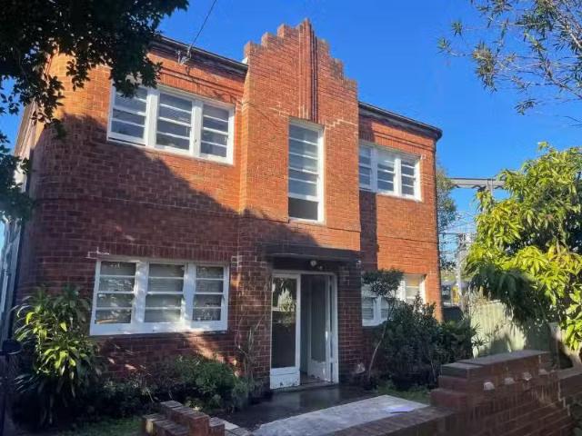 4/27 West Street, Petersham Apartment for rent Listed by Alex.