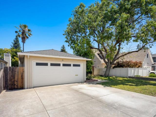 427 Topaz Street