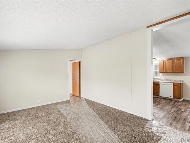 4281 Louie Ln