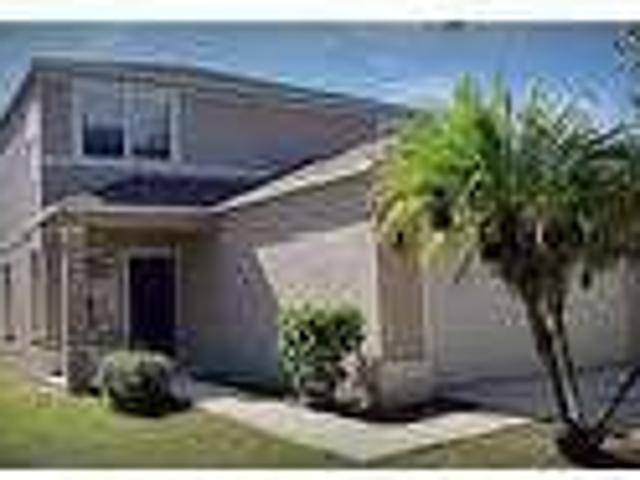 428 Maple Pointe Dr, Seffner, FL 33548
