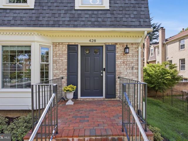 428 N Park Drive