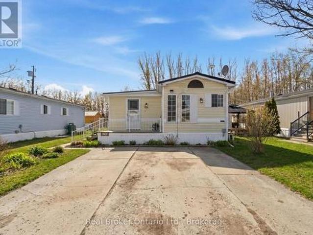 428 Pine Pass, Centre Wellington, ON, N1M 2W5 house for sale | Listing ID X12870 | Royal LePage