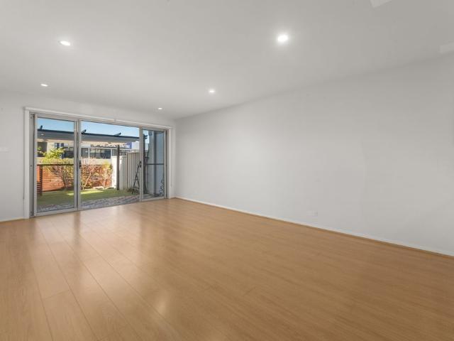 42/95 Woodberry Avenue, Coombs ACT 2611 Townhouse For Rent | Domain