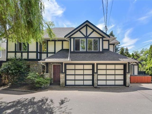 4296 Quadra St, Saanich, BC, V8X 1L6 house for sale | Listing ID 1041 | Royal LePage