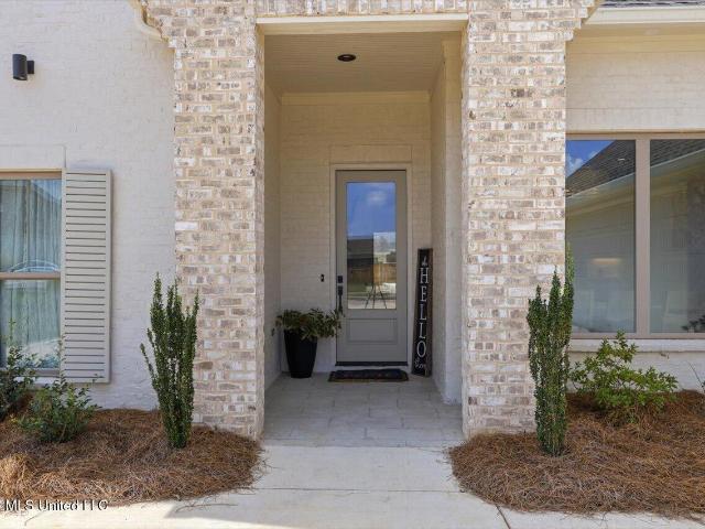 429 Aurora Circle