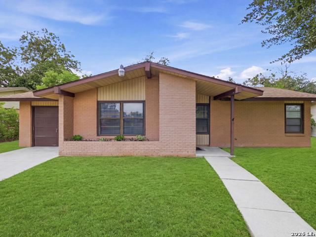 429 E Wright Blvd
