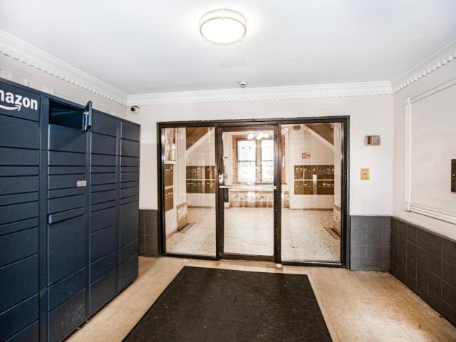 429 Fairmount Ave # 403