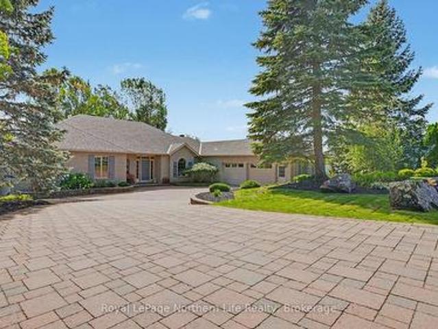 429 Osprey Crescent, Callander, ON, P0H 1W0 Luxury House for sale | Listing ID X13792 | Royal LePage Carriage Trade Luxury Properties