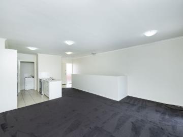 Queanbeyan, Greater Queanbeyan - Balcony