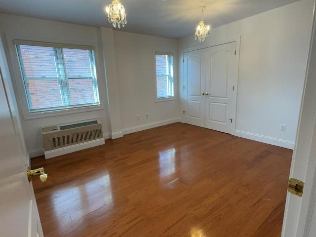 42 23 th Street 3C