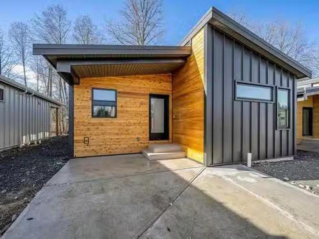42 3025 Royston Rd, Cumberland, BC, V0R 1S0 house for sale.