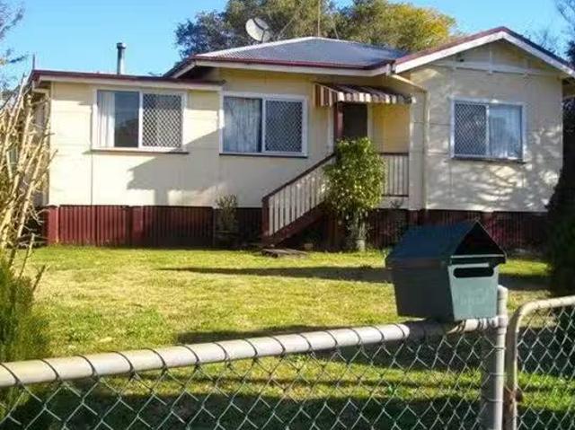 42 Underwood Crescent, Harristown, QLD 4350