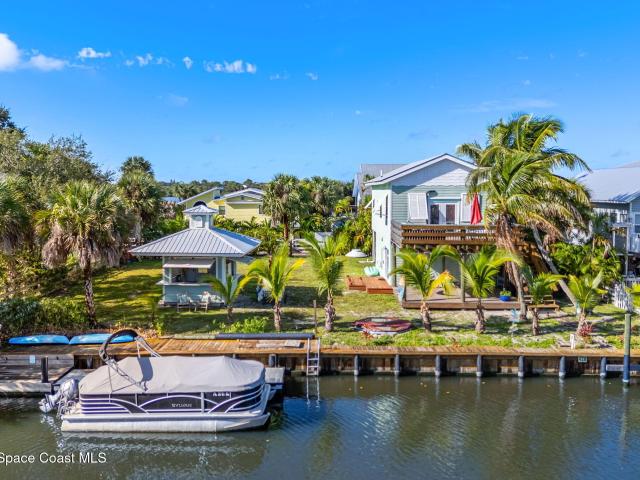 42 Vip Is, Unit A, Grant Valkaria, FL 32949 | MLS #1077