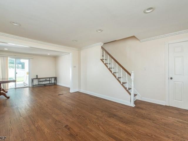 42 W Spring Valley Ave, Maywood Boro, US, NJ