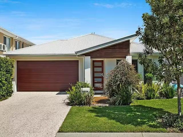 42 Waterway Drive, Birtinya, QLD 4575