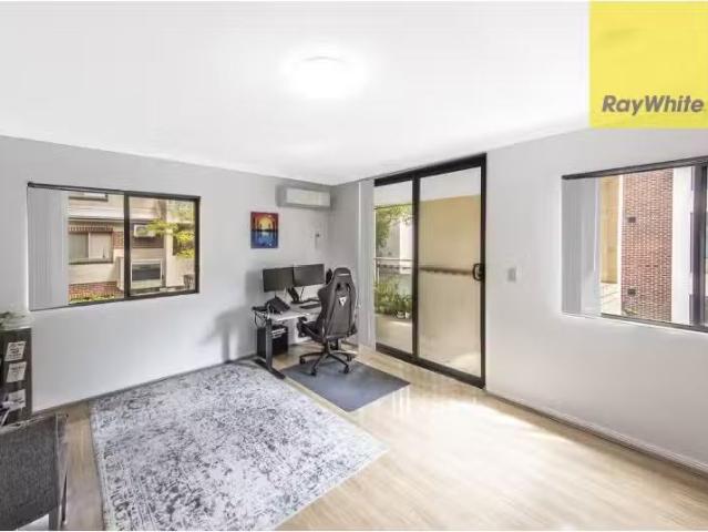 4/2 Wentworth Avenue, TOONGABBIE Apartment for rent Listed by.