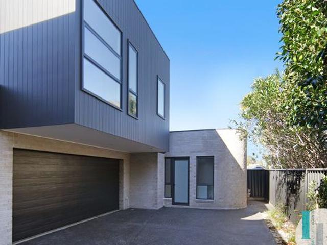 4/2 werrang street, albion park rail nsw 2527