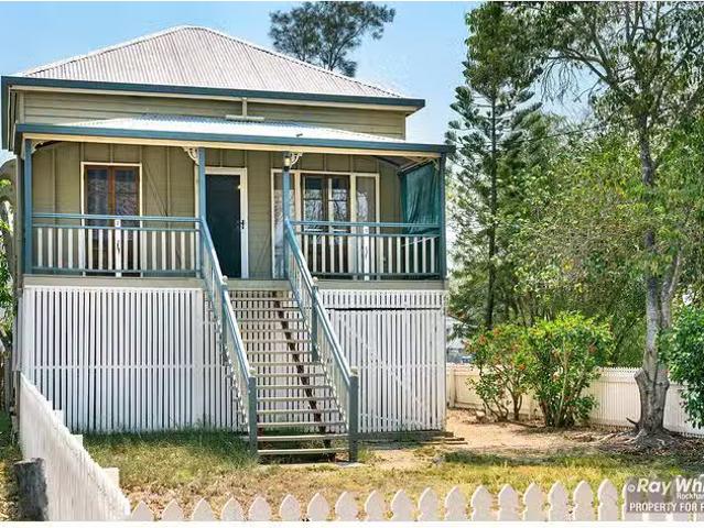 42 Wharf Street, Depot Hill, QLD 4700