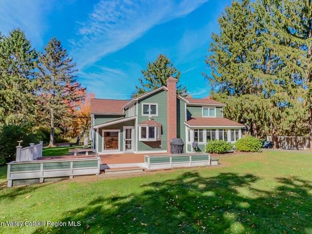42 White Mills Rd, Chatham, NY 12037