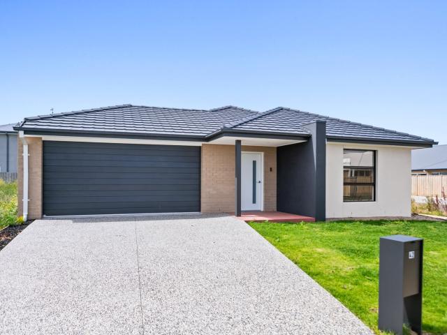 42 Ackland Street