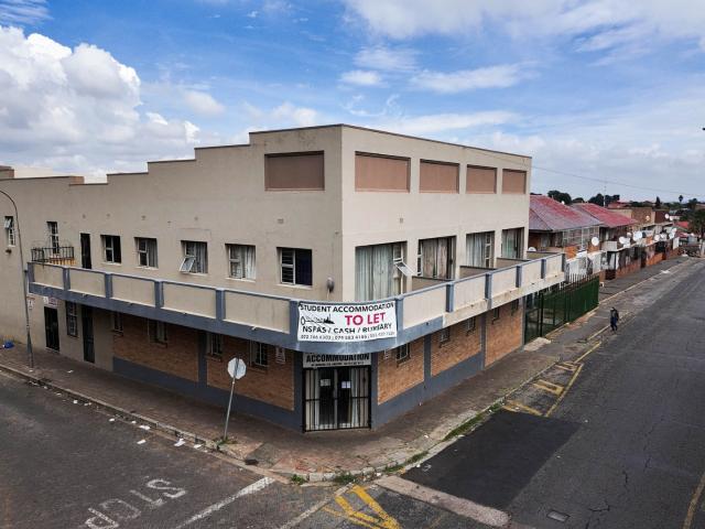 42 Bedroom House For Sale in Brixton
