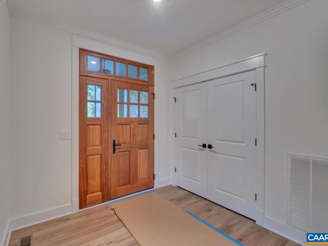 42 Borthwick St, Crozet, VA 22932 | MLS #674464