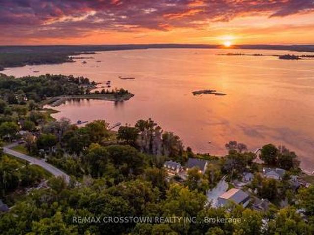42 Bluff Point Road, Tay, ON, L0K 2C0 house for sale | Listing ID S13566 | Royal LePage