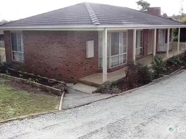 42 Calway Street, Drouin, VIC 3818
