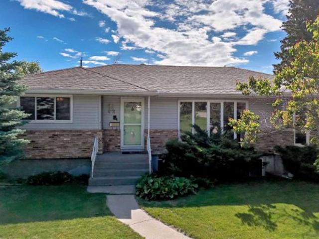 42 Cardiff Drive Nw, Calgary, AB, T2K 1R5 house for sale | Listing ID A2322 | Royal LePage