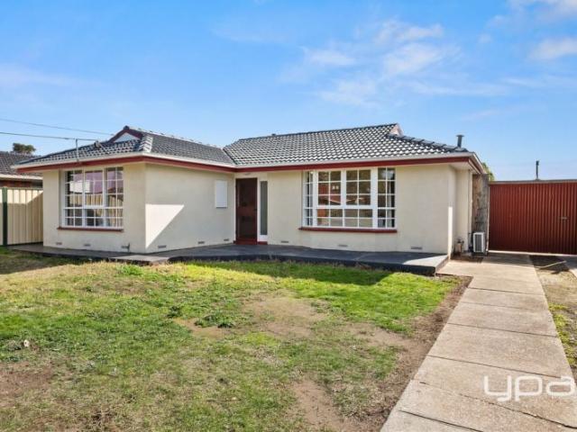 42 Carina Drive, MELTON