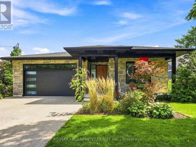 42 Carlton Avenue, Welland, ON, L3C 1P9 house for sale | Listing ID X13837 | Royal LePage