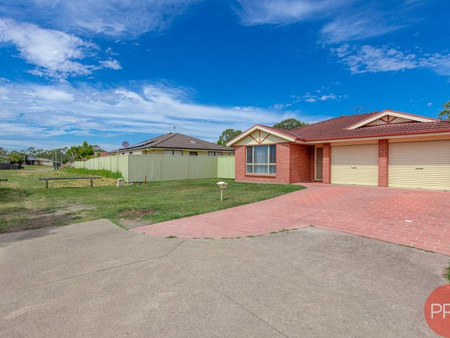 42 Coburn Circuit, METFORD NSW 2323