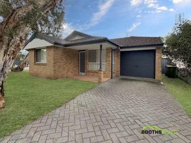 42 Crossingham Street, Toukley House for rent Listed by Summa.