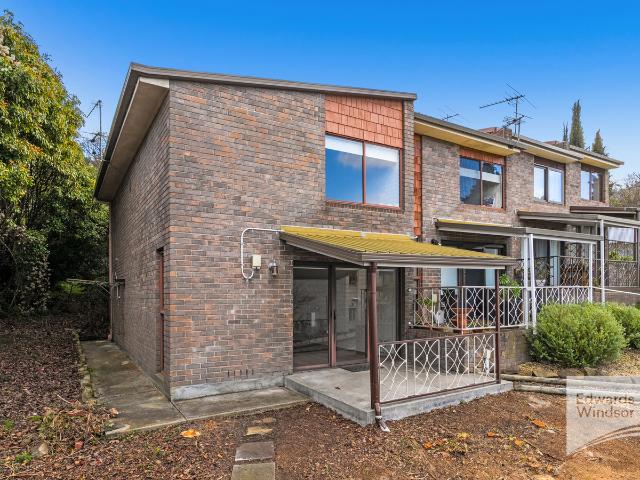 4/2 Davey Place South Hobart 7004 Australia Edwards Windsor