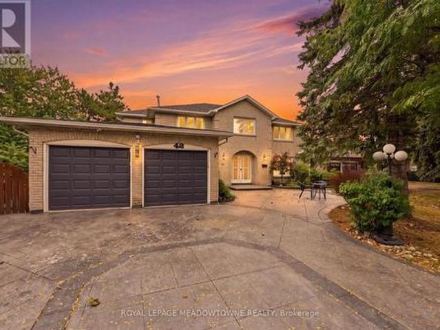 42 Dawnridge Trail, Brampton, ON, L6Z 2A1 house for sale | Listing ID W13856 | Royal LePage