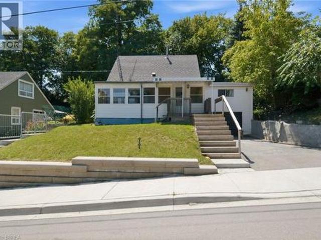 42 Dundas Street E, Brantford, ON, N3R 1R5 house for sale | Listing ID 40853 | Royal LePage