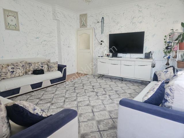42 Evler Merkezde Lise Yanında Satılık 1+1 Ara Kat Daire 75 M²