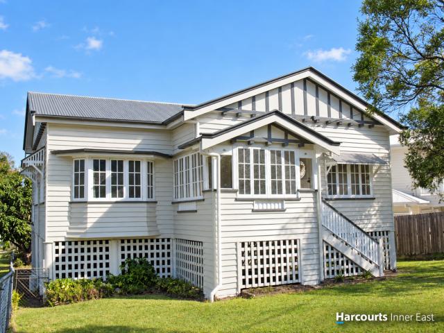 42 Fifth Avenue, BALMORAL, QLD 4171