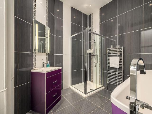 42 Gilmore Pl | Studio house for rent #147878094 | Rentberry