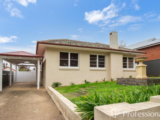 42 Grandview AvenueWagga Wagga NSW 2650, Australia