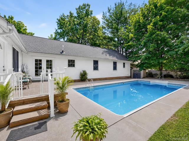 42 Highview Avenue